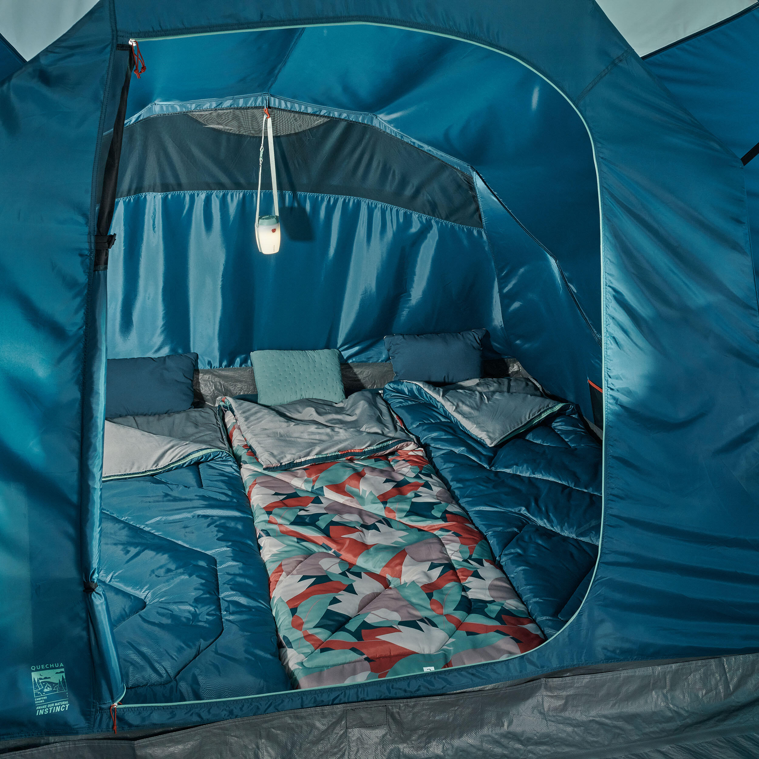 Quechua ARPENAZ FAMILY 4.1 テント Quechua Arpenaz Family Camping Tent 4 Person *Factory