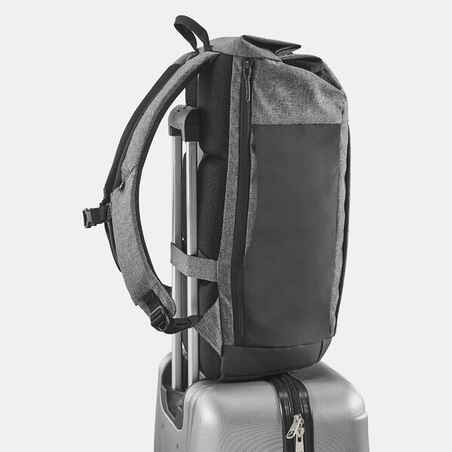 Mochila de montaña y senderismo 23L Quechua NH500 Rolltop. Equipaje de mano