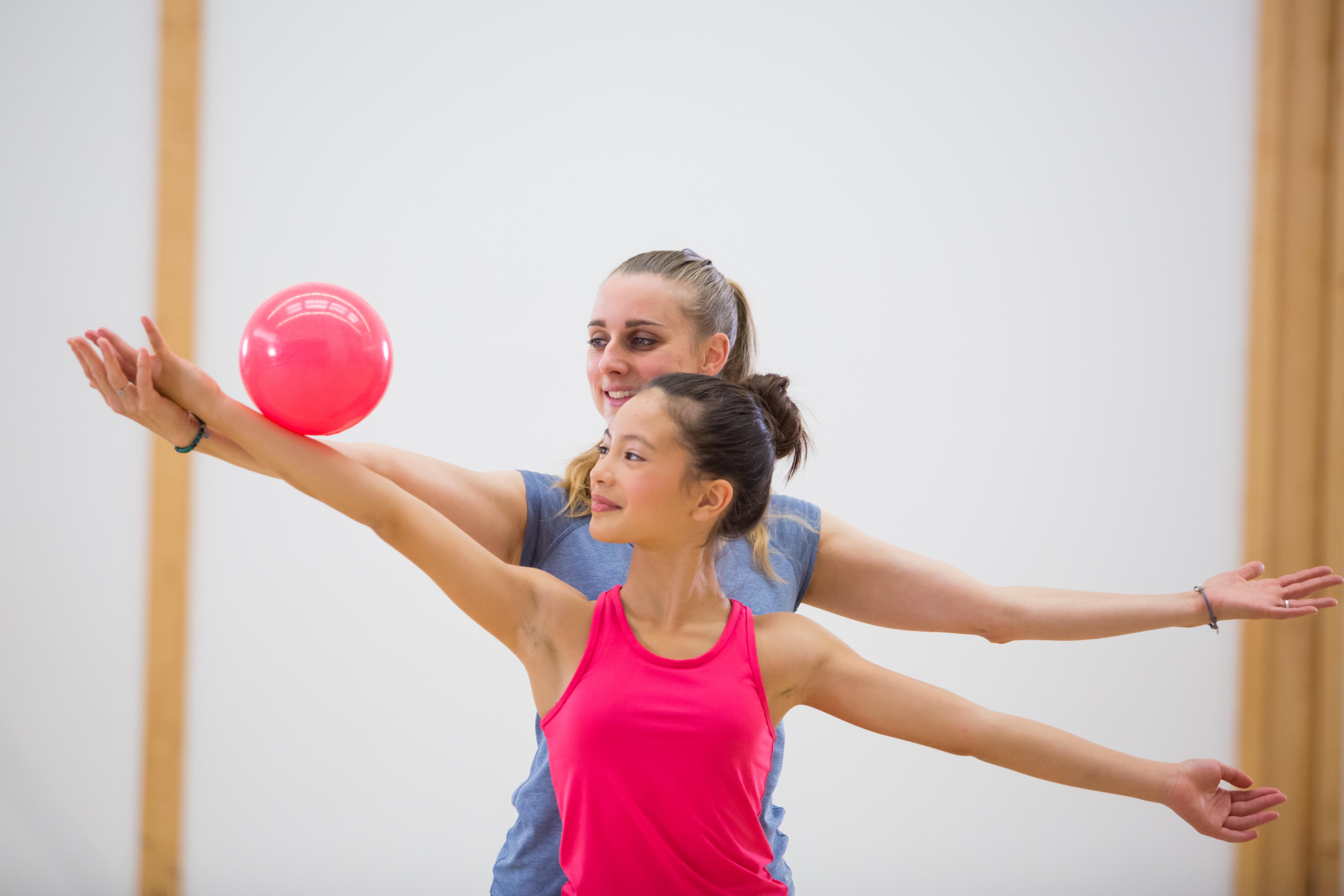 Kids’ Rhythmic Gymnastics Ball 16.5 cm - Pink - DOMYOS