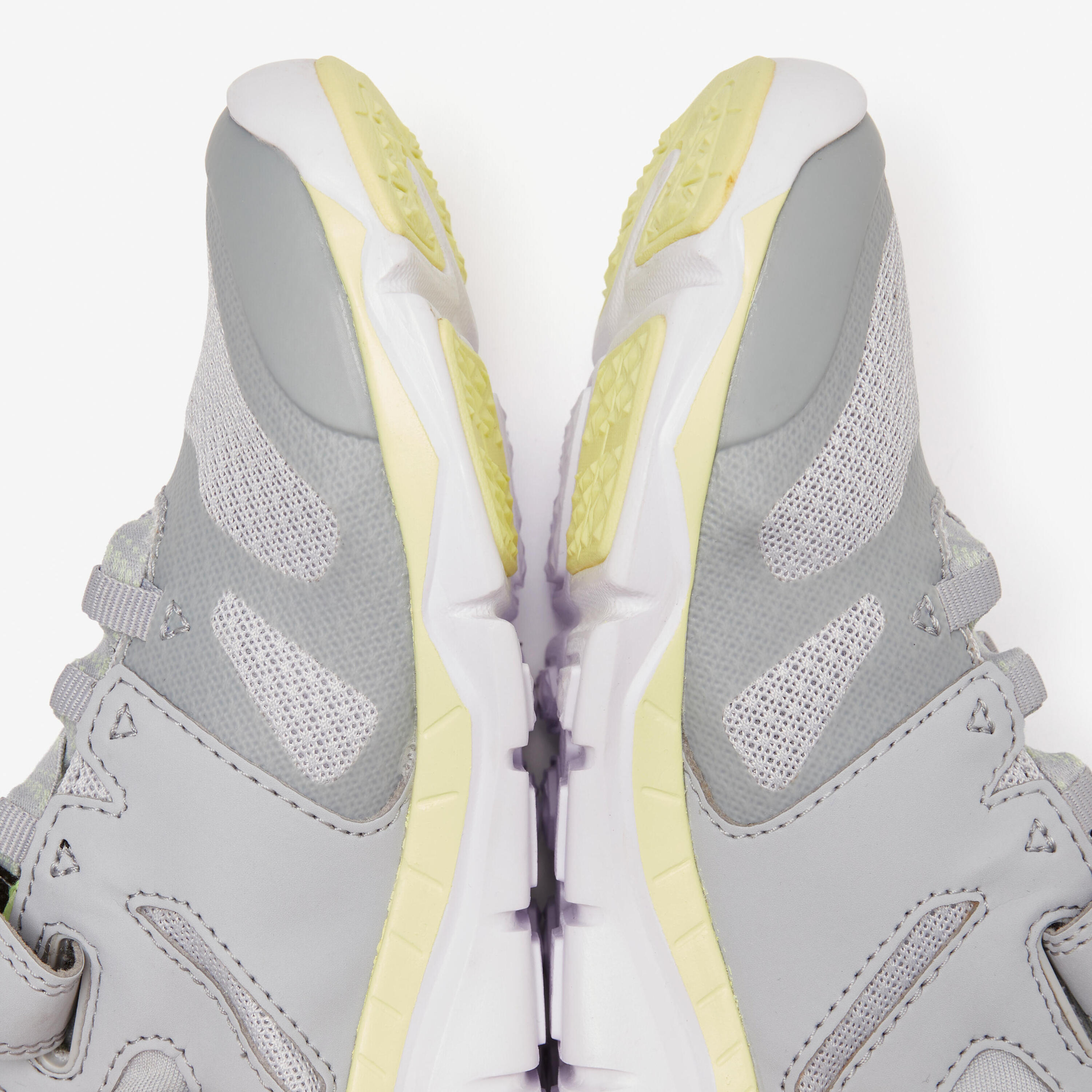 Kids' lightweight and breathable rip-tab trainers, grey/yellow 9/11