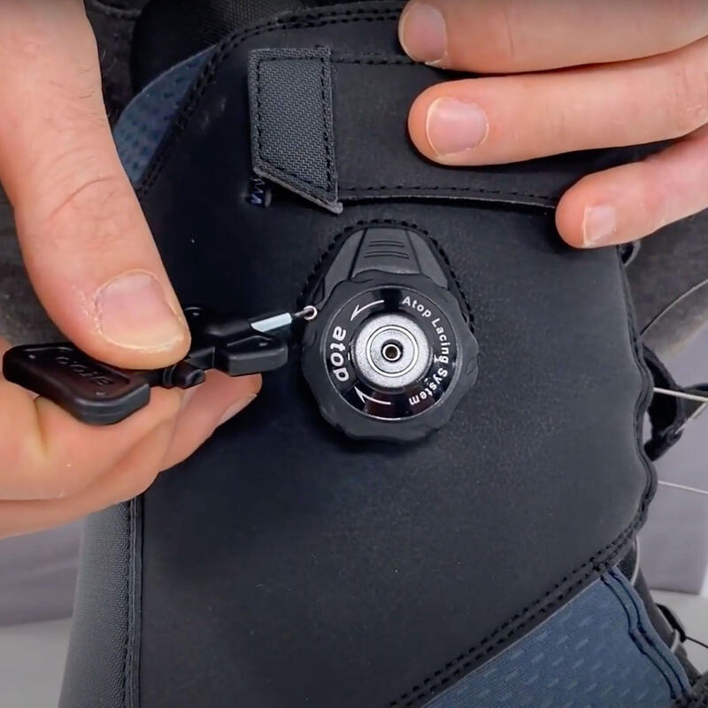 Snowboard boot fastening wheel repair