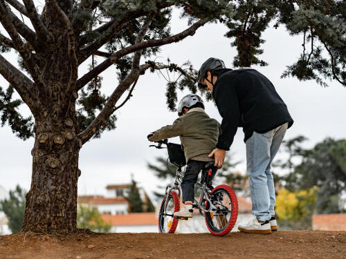 4 étapes pour apprendre à son enfant à faire du vélo… sans les petites roues !