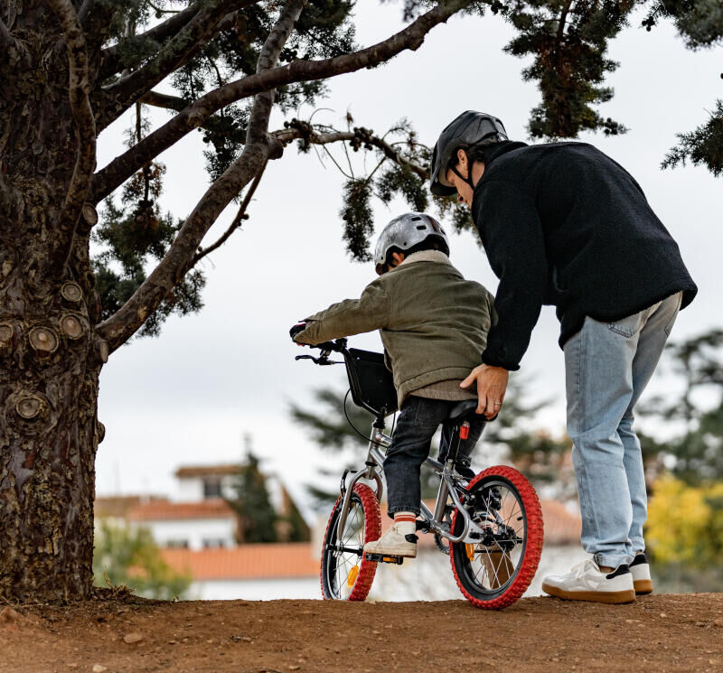 4 étapes pour apprendre à son enfant à faire du vélo… sans les petites roues !