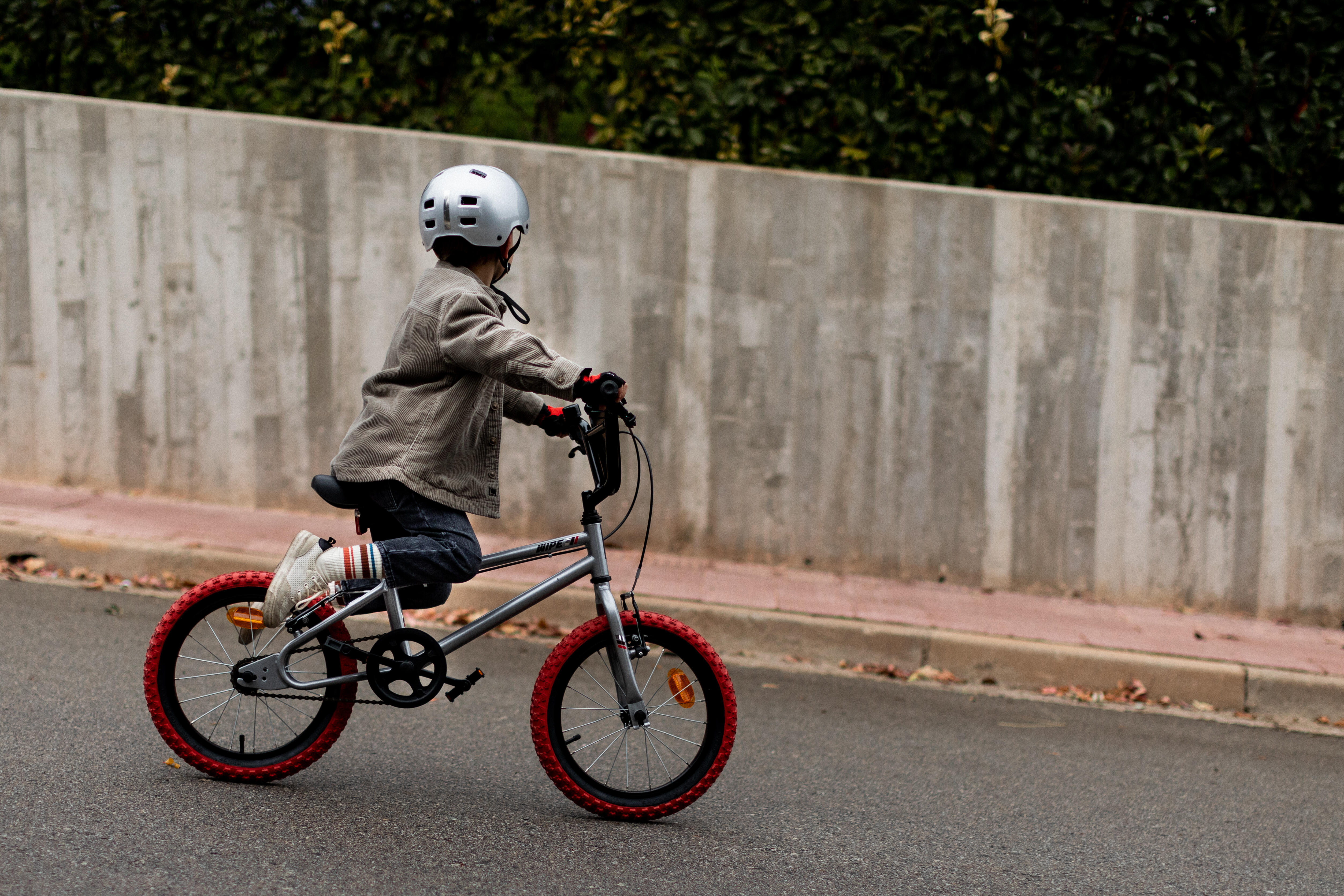 CHILDREN'S BIKE HELMET BOL 900 GREY