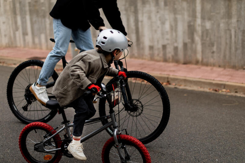 Kask rowerowy dla dzieci Btwin Orzeszek 900