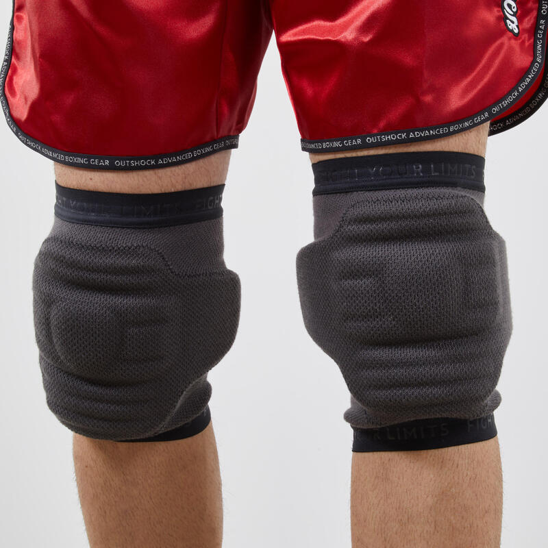 Genouilleres De Combat 900 Grises Pour Entrainements De Kick Boxing Muay Thai Outshock Decathlon Genouilleres De Combat 900 Grises Pour Entrainements De Kick Boxing Muay Thai Outshock Decathlon