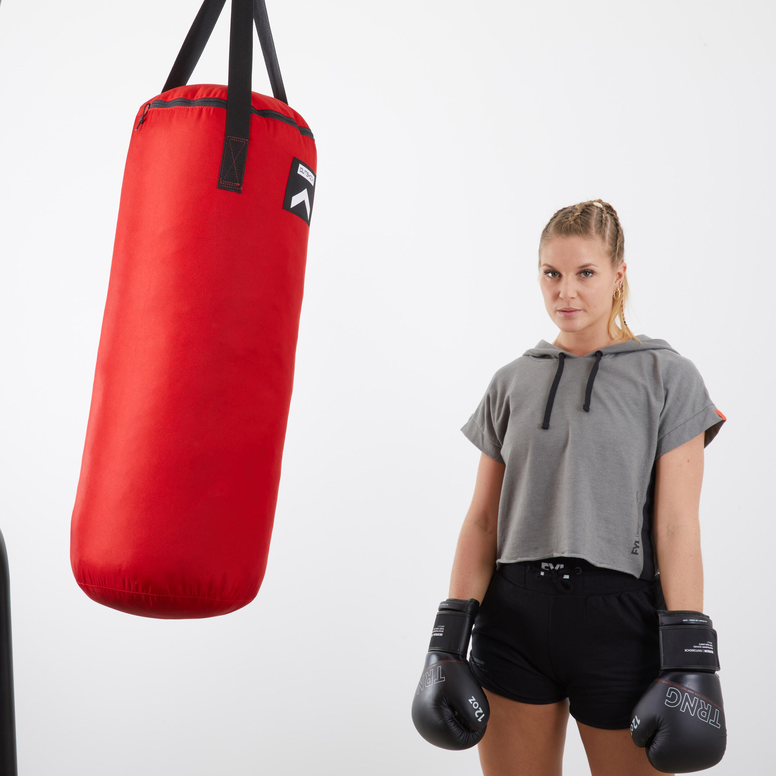 Milyen csavarokat használjak a falra szerelhető boxzsák-akasztó rögzítéséhez? 