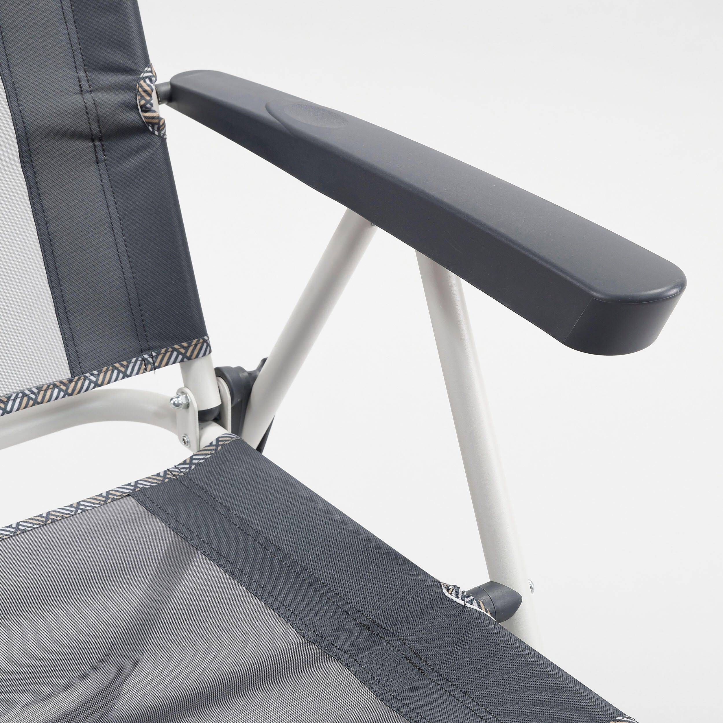 US FOLDING COMFORT CAMPING CHAIR - RECLINABLE - STEEL 9/12
