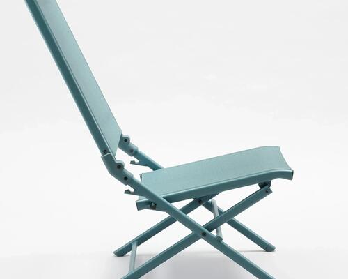 Pflege und Reparatur eines Campingküchenmöbels oder eines Campingtisches