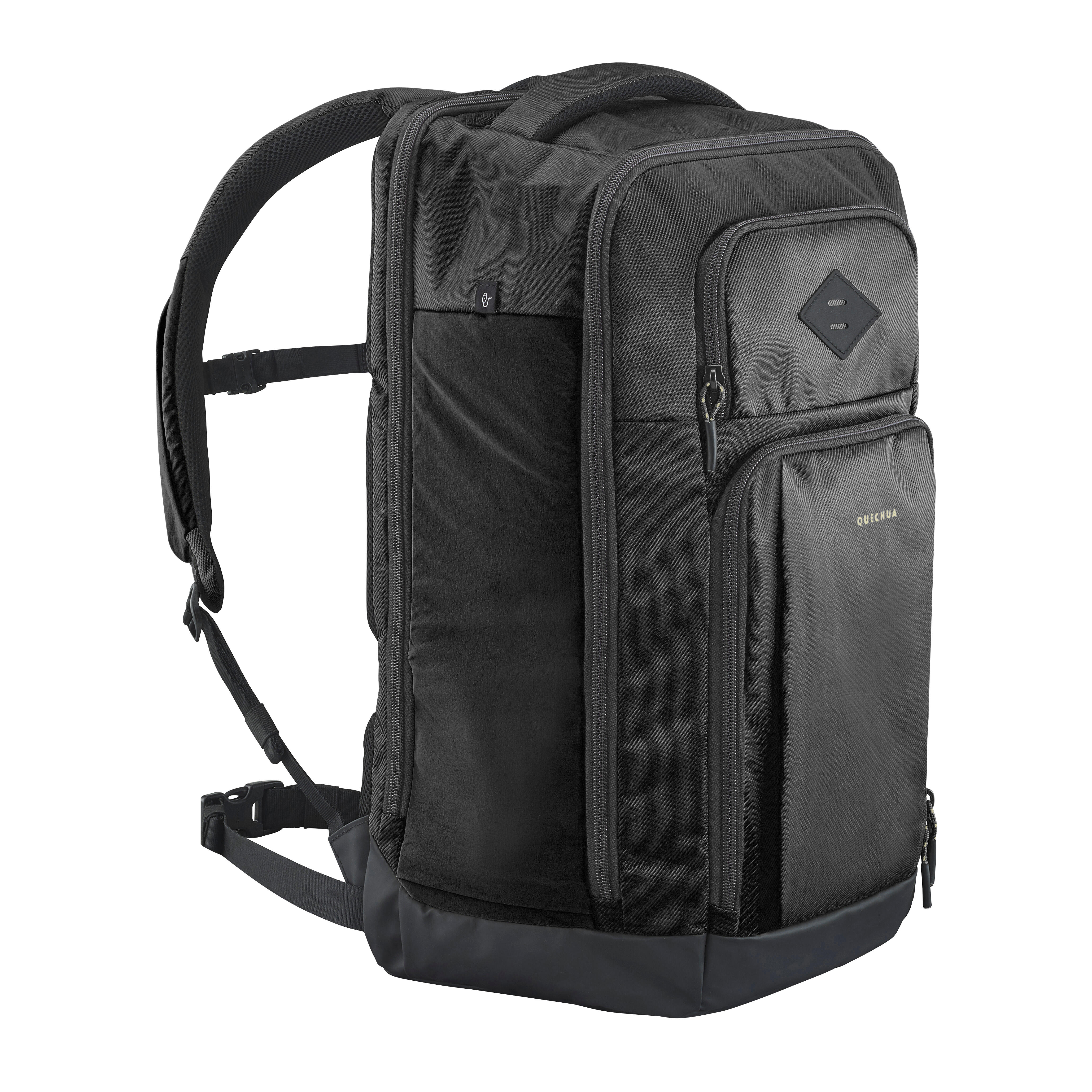 Multi-pocket hiking backpack 32 L, Escape 500 - Black
