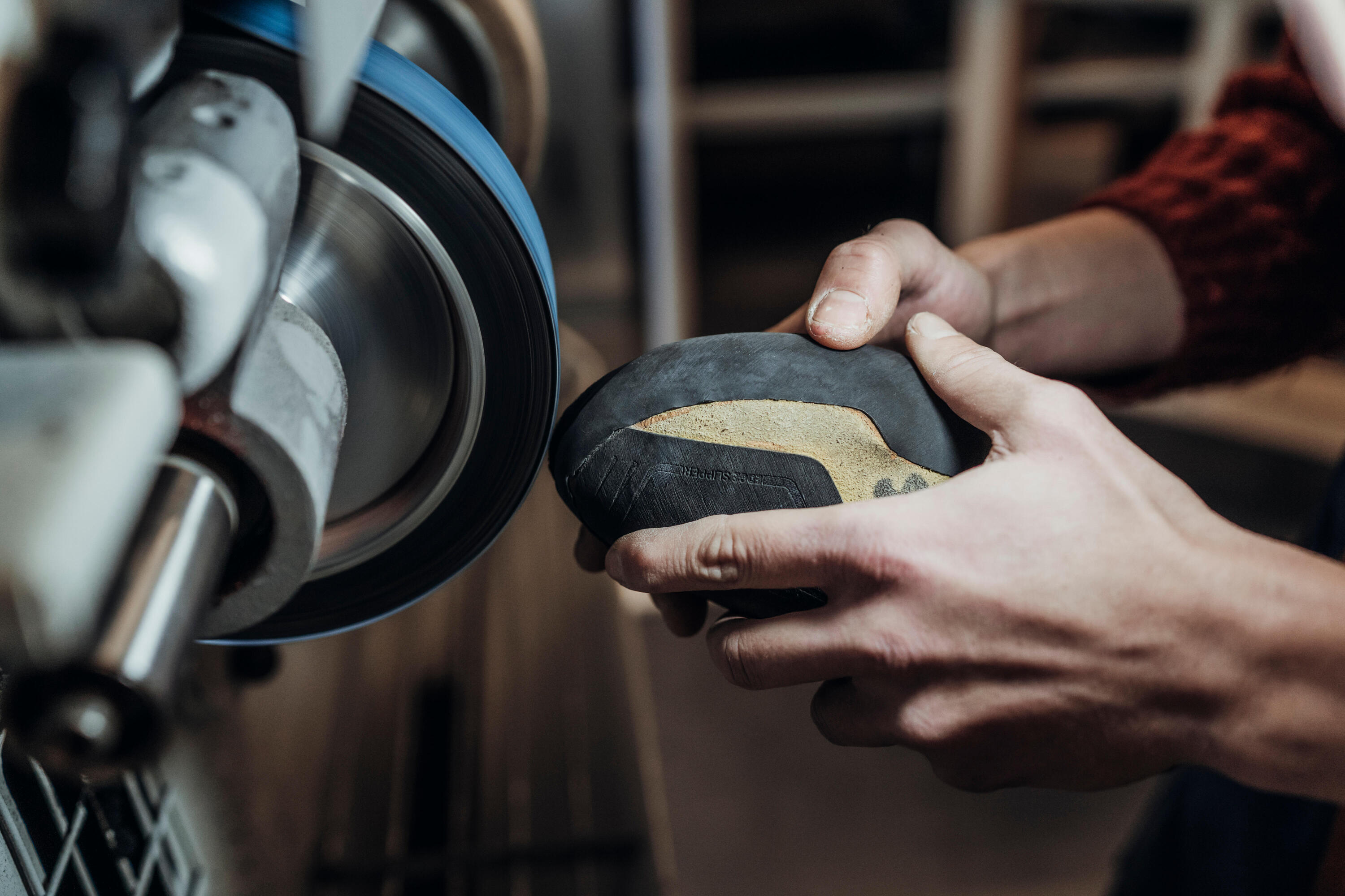 WORKSHOP Resoling climbing shoes