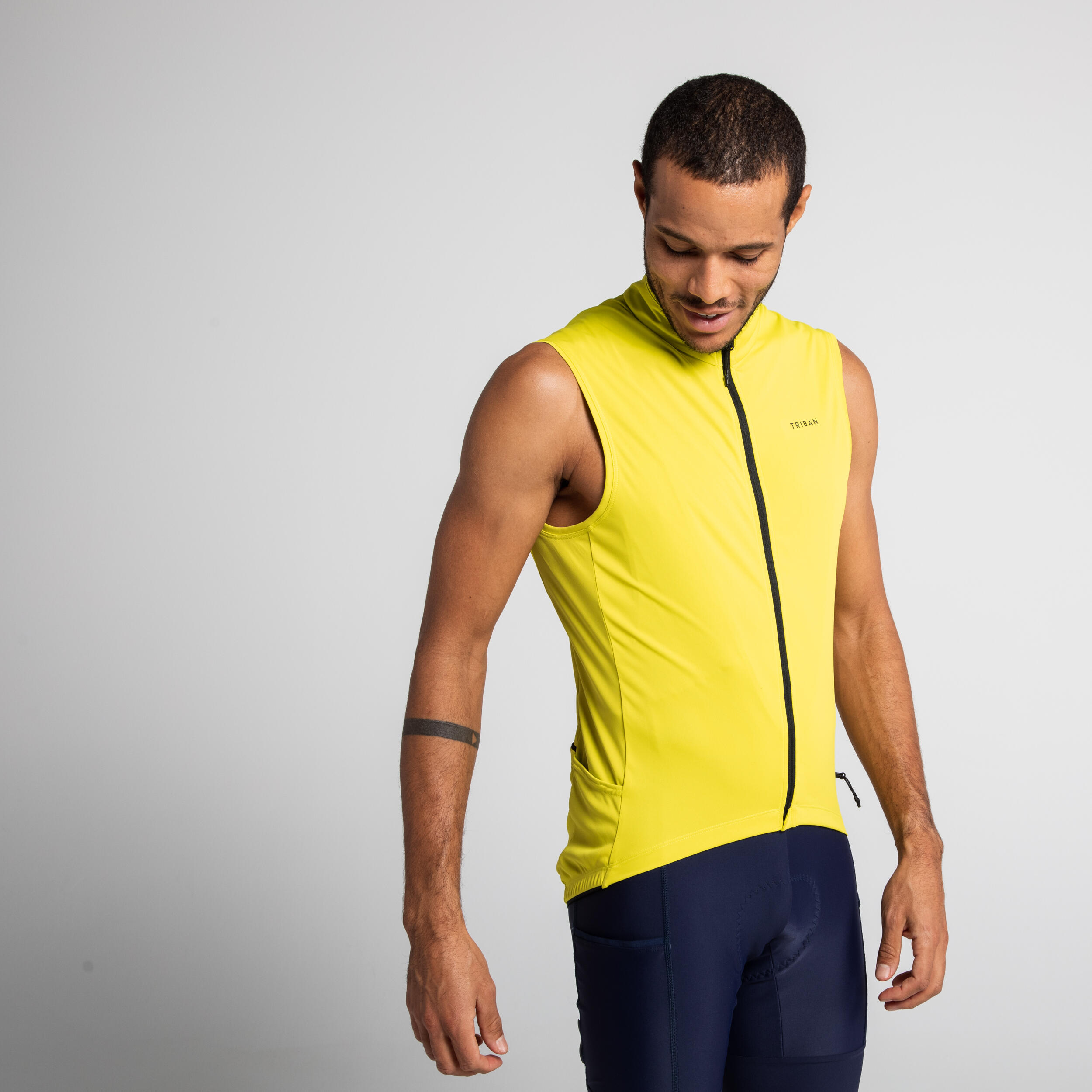 yellow sleeveless cycling jersey