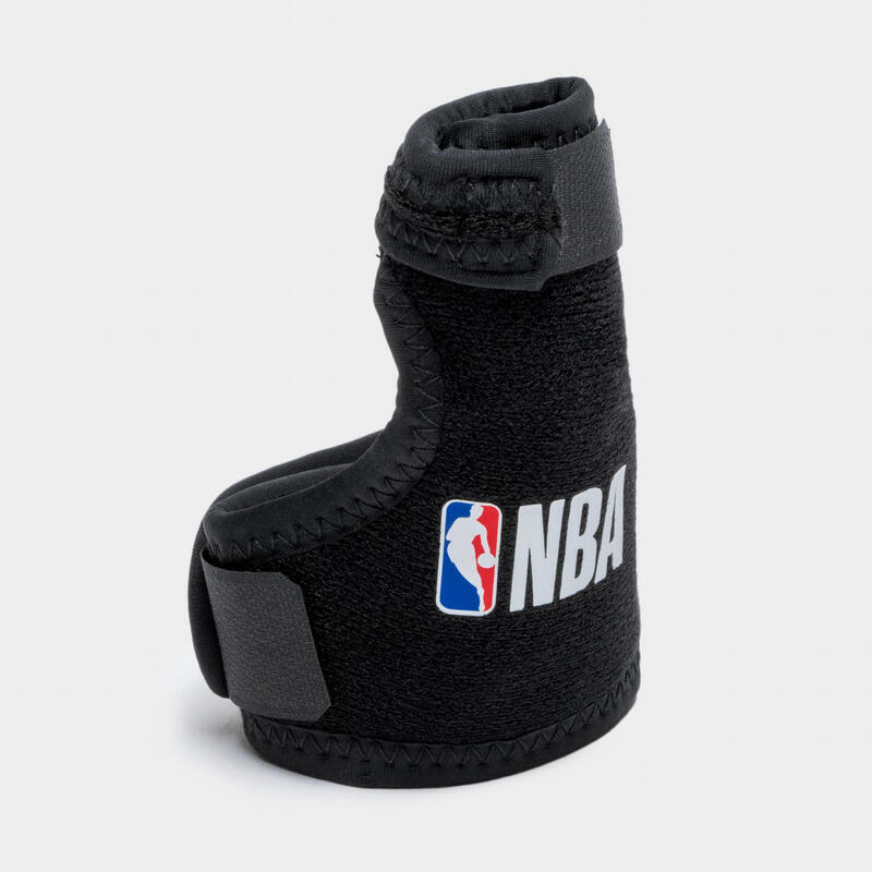 Hüvelykujjvédő jobbkezes/balkezes NBA - R900