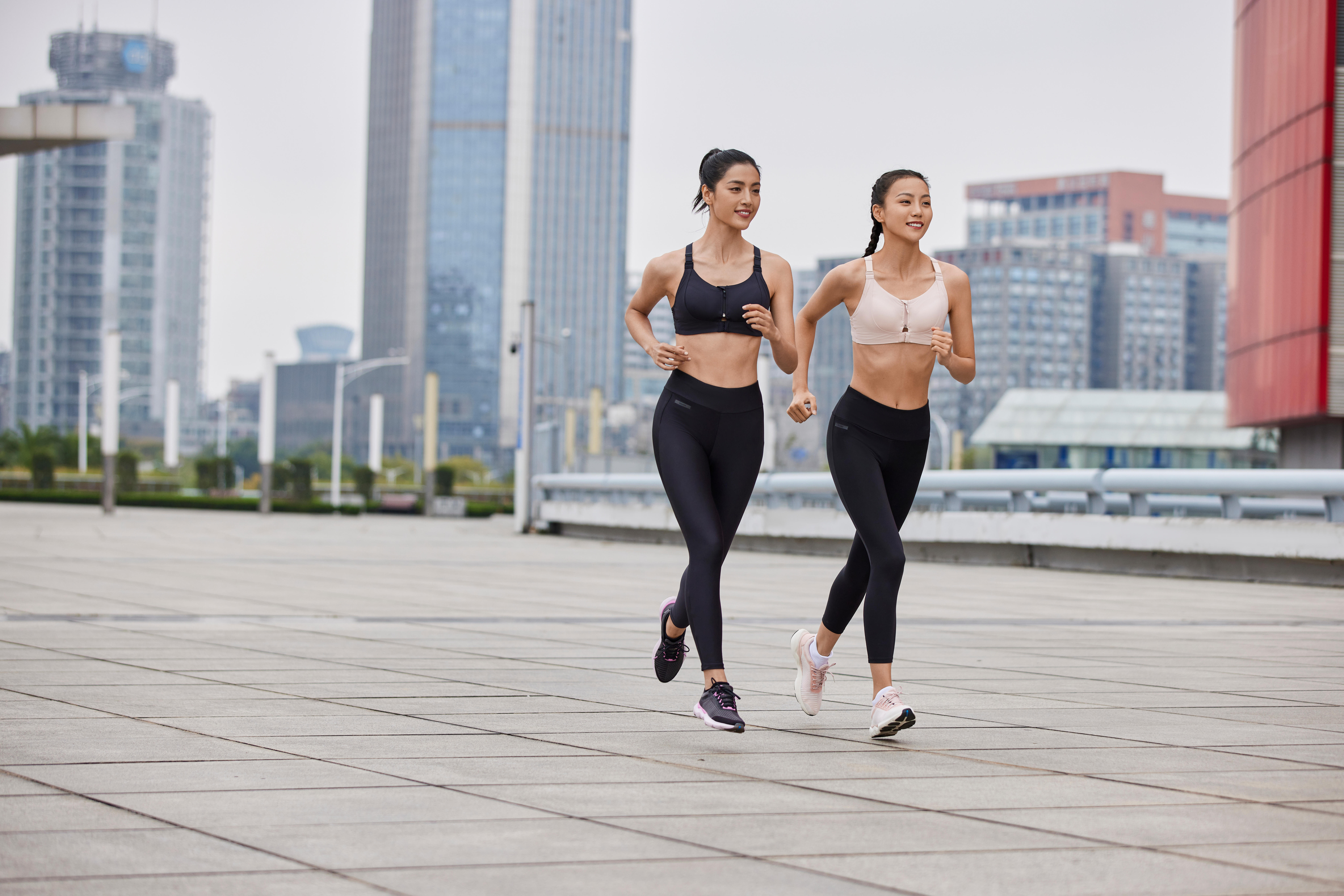 Soutien-gorge de course - Jog Kokoon noir - DECATHLON