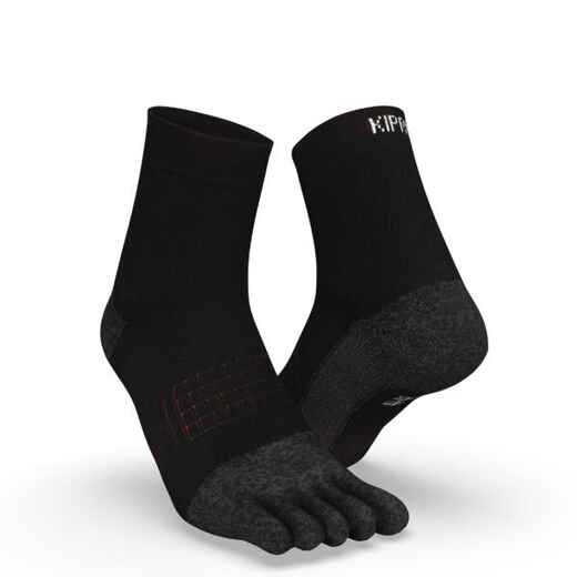 
      Run900 5-Finger Socks - Black/Red
  