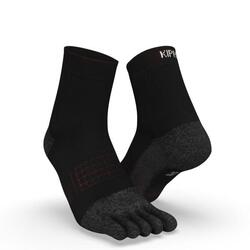 Decathlon tiene unos calcetines 5 dedos que parecen un guante para los pies