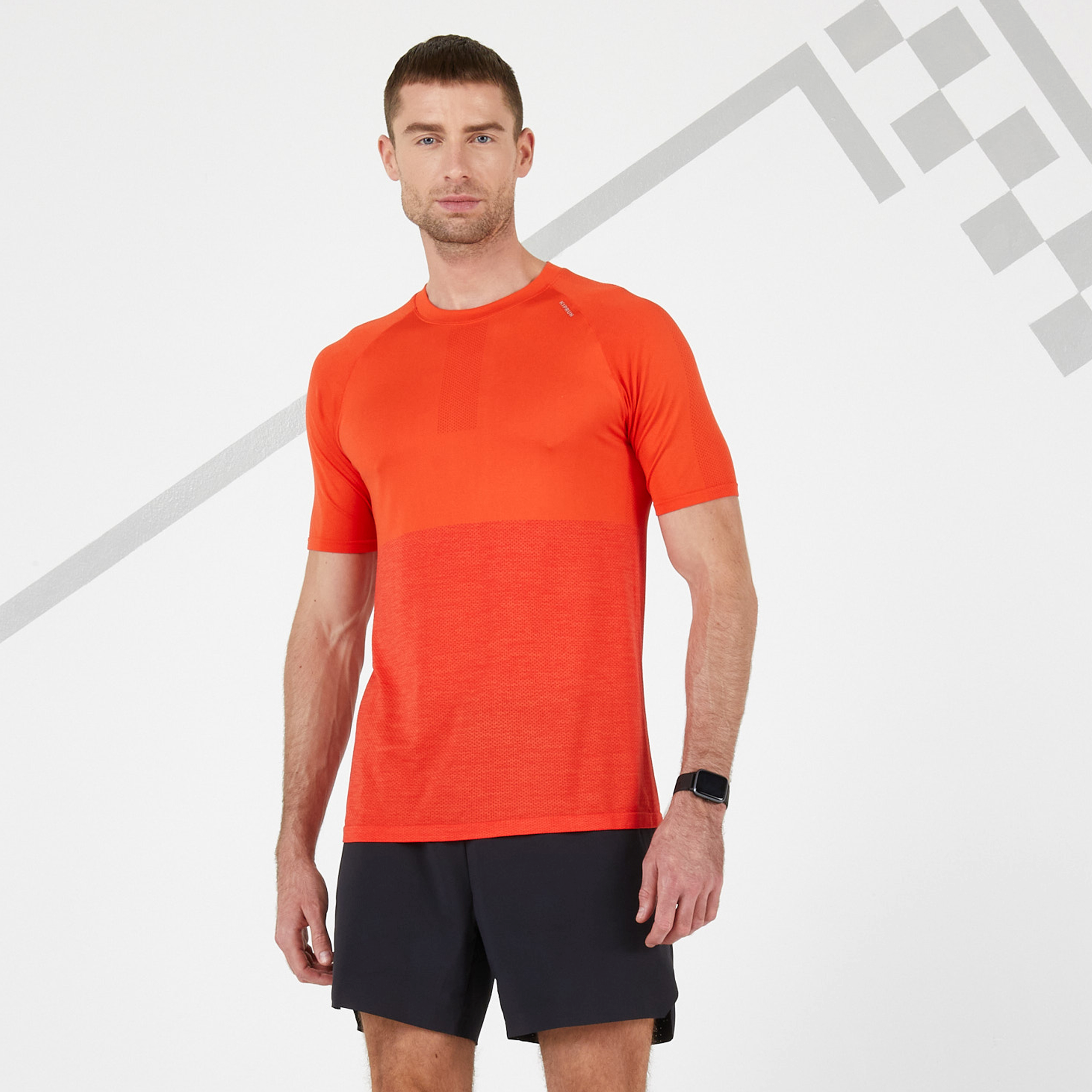 T-SHIRT RUNNING HOMME RESPIRANT KIPRUN CARE ROUGE EDITION LIMITEE