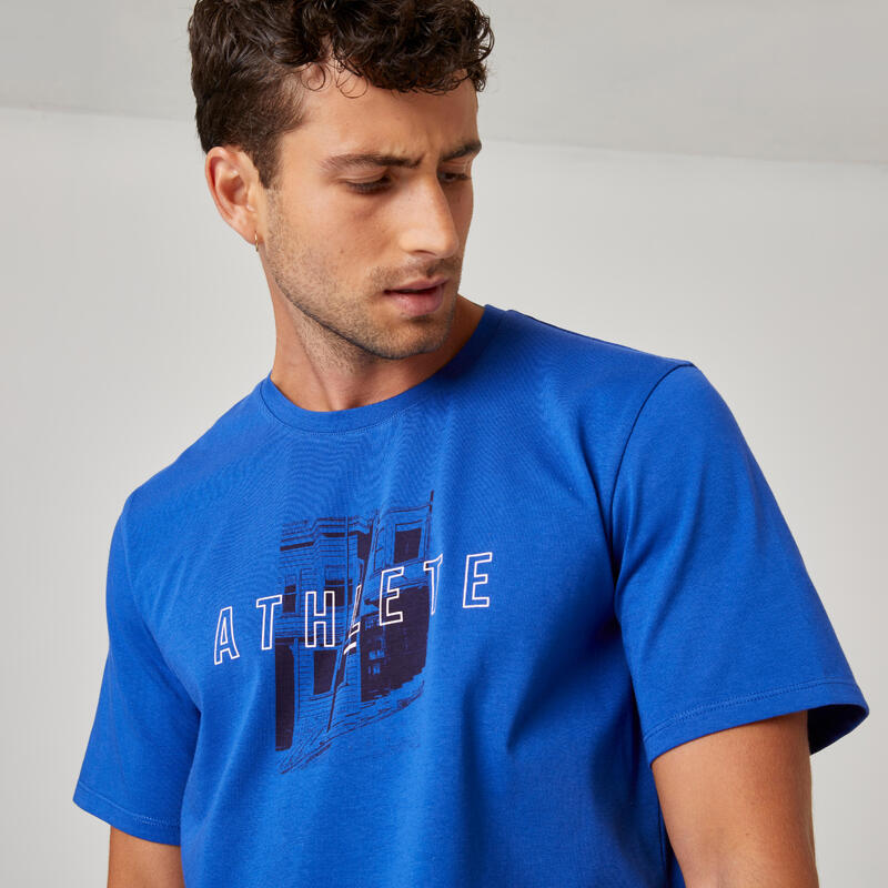 T-shirt uomo fitness 500 regular misto cotone blu con stampa