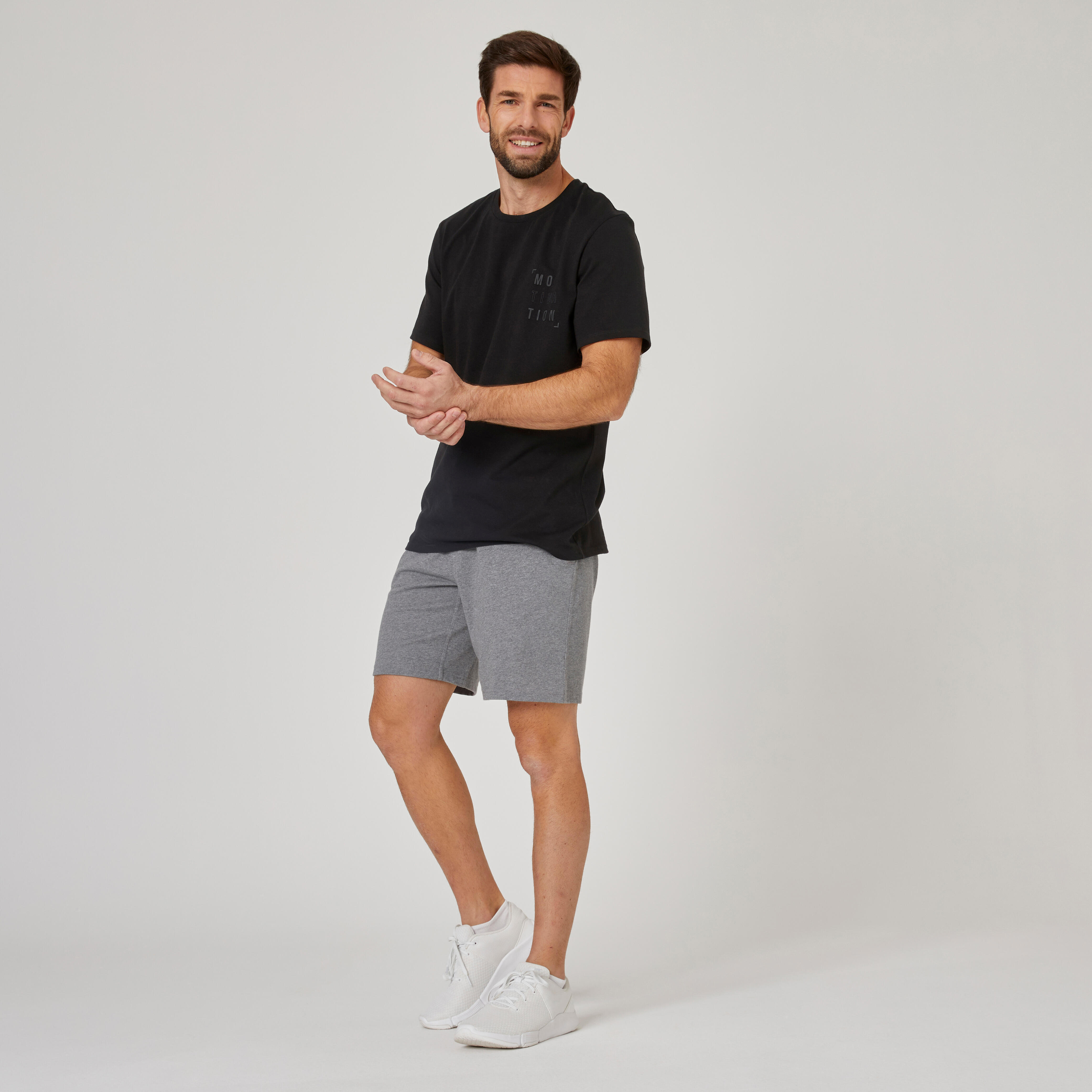 Футболка для фитнеса хлопковая эластичная черная с принтом NYAMBA