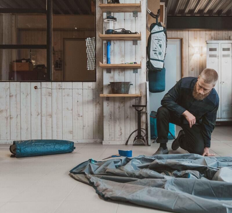 Comment faire une réparation sur une toile de tente ?