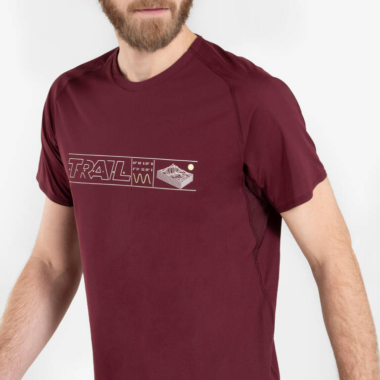 T-SHIRT LENGAN PENDEK LARI TRAIL PRIA - GRAPH/BURGUNDY