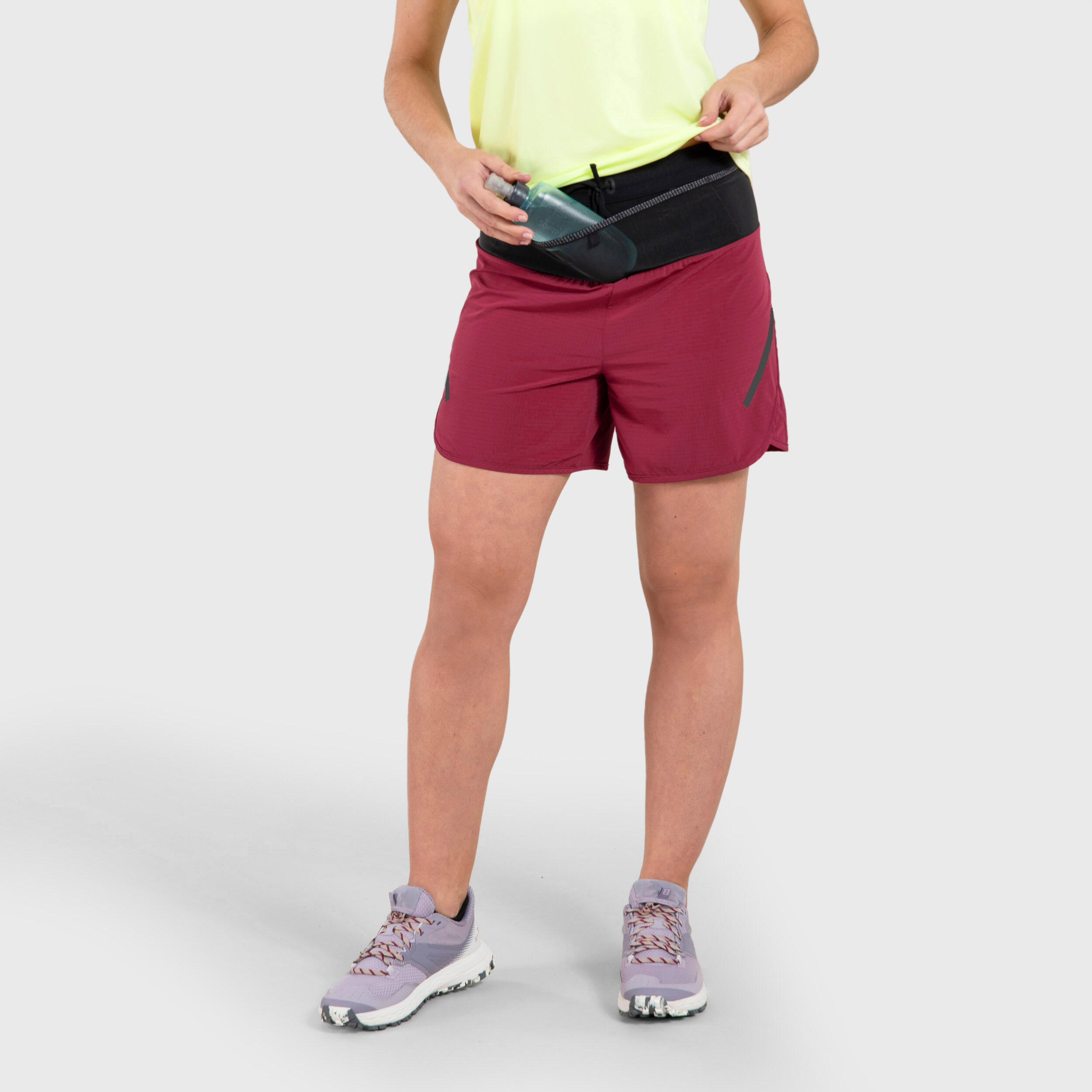 PANTALONCINI DA TRAIL RUNNING BAGGY DA DONNA, LAMPONE