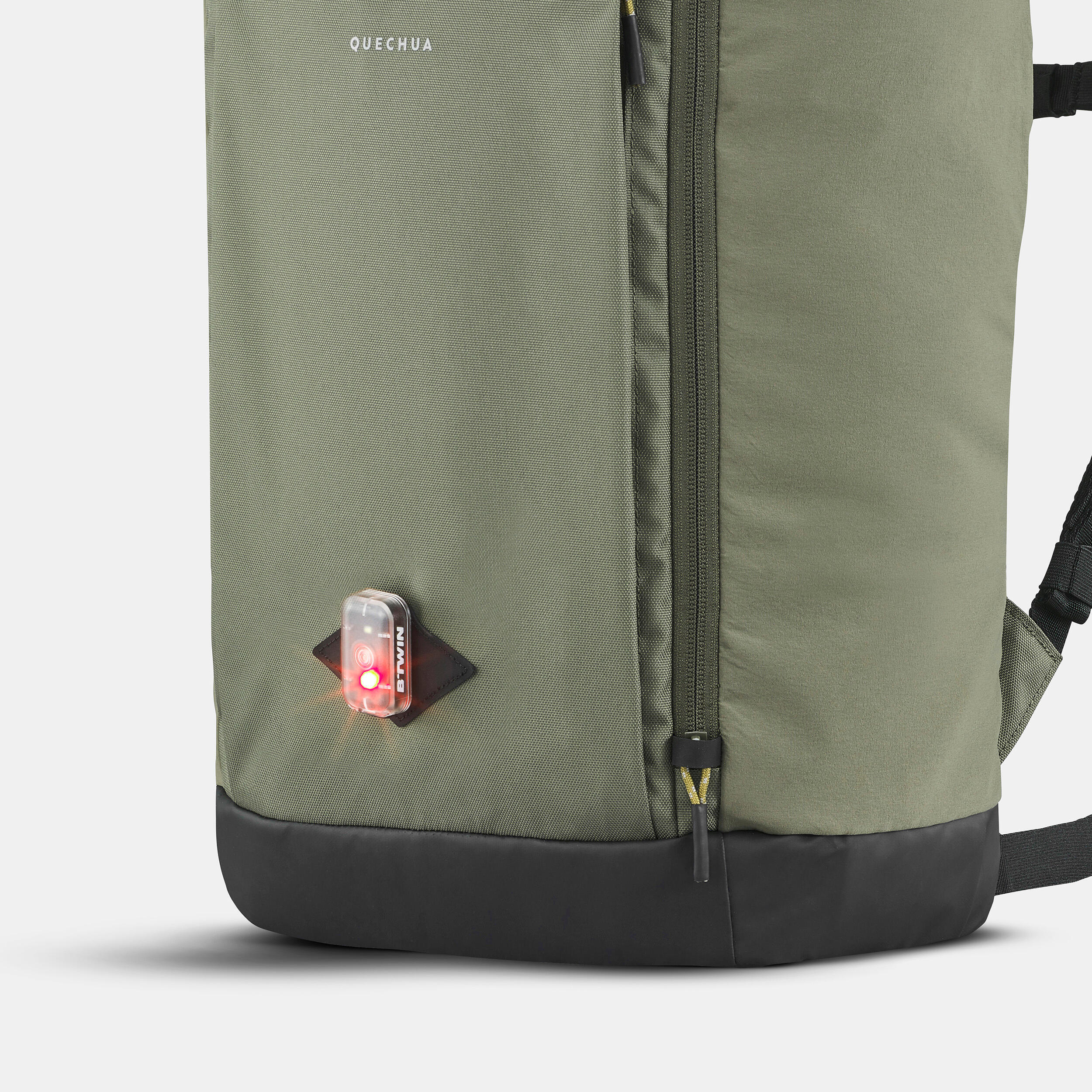 Zaino trekking NH500 Escape Rolltop 32L | verde oliva 16/17