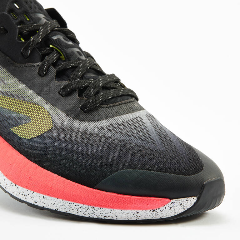 MEN'S RUNNING SHOES KIPRUN KD500 2 - BLACK/PINK/YELLOW