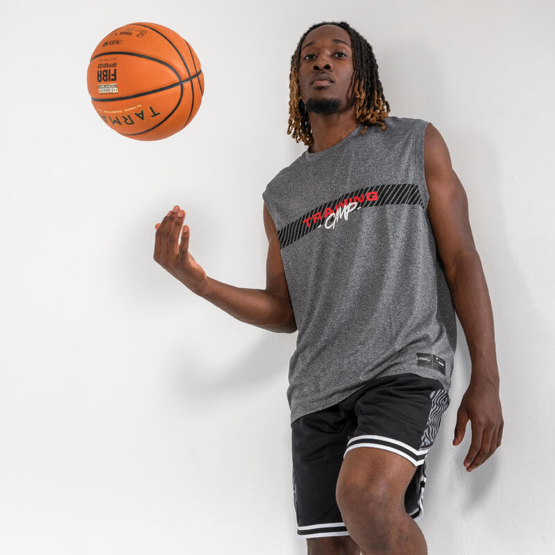 男款籃球無袖 T 恤／運動衫 TS500－深灰色 Training Camp 字樣