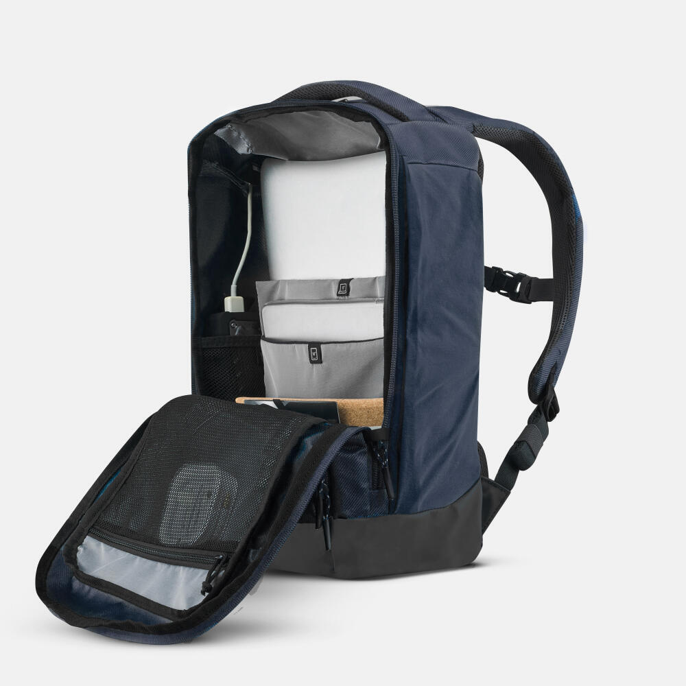 NH Escape500 backpack worn by a man
