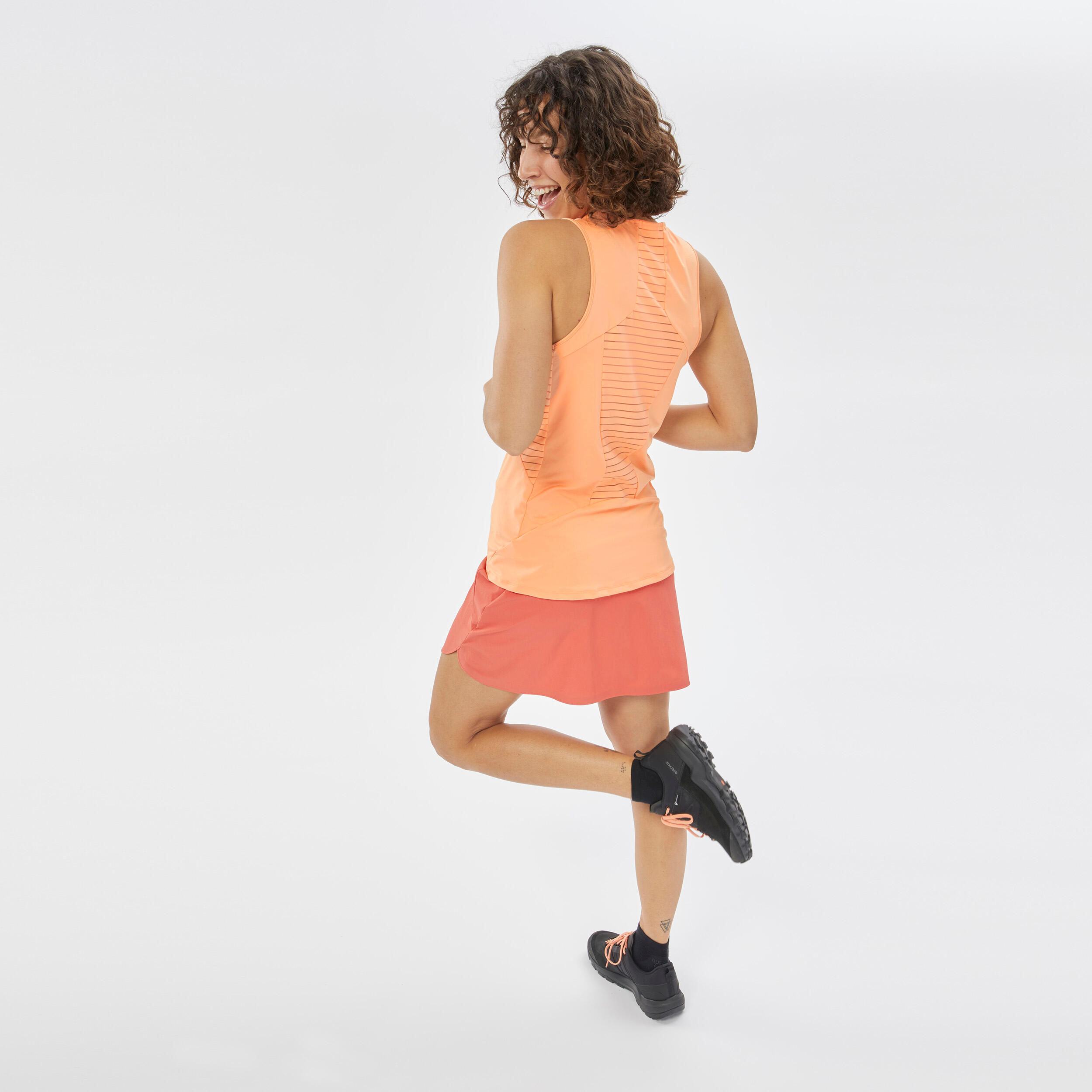 Camiseta de montaña y trekking tirantes Mujer Quechua MH500 naranja 2/6