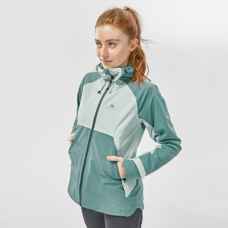 Decathlon tiene la chaqueta impermeable perfecta para protegerte del frío y  la lluvia en la montaña o en cualquier lugar