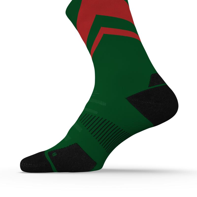Vysoké běžecké ponožky RUN900 zeleno-červené 