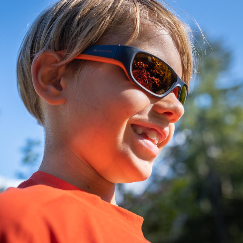 Zonnebril voor wandelen kinderen vanaf 10 jaar MH T550 polariserend cat. 4