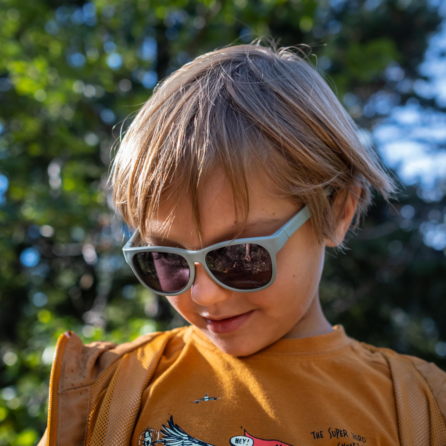 Välja rätt solglasögon för barnet