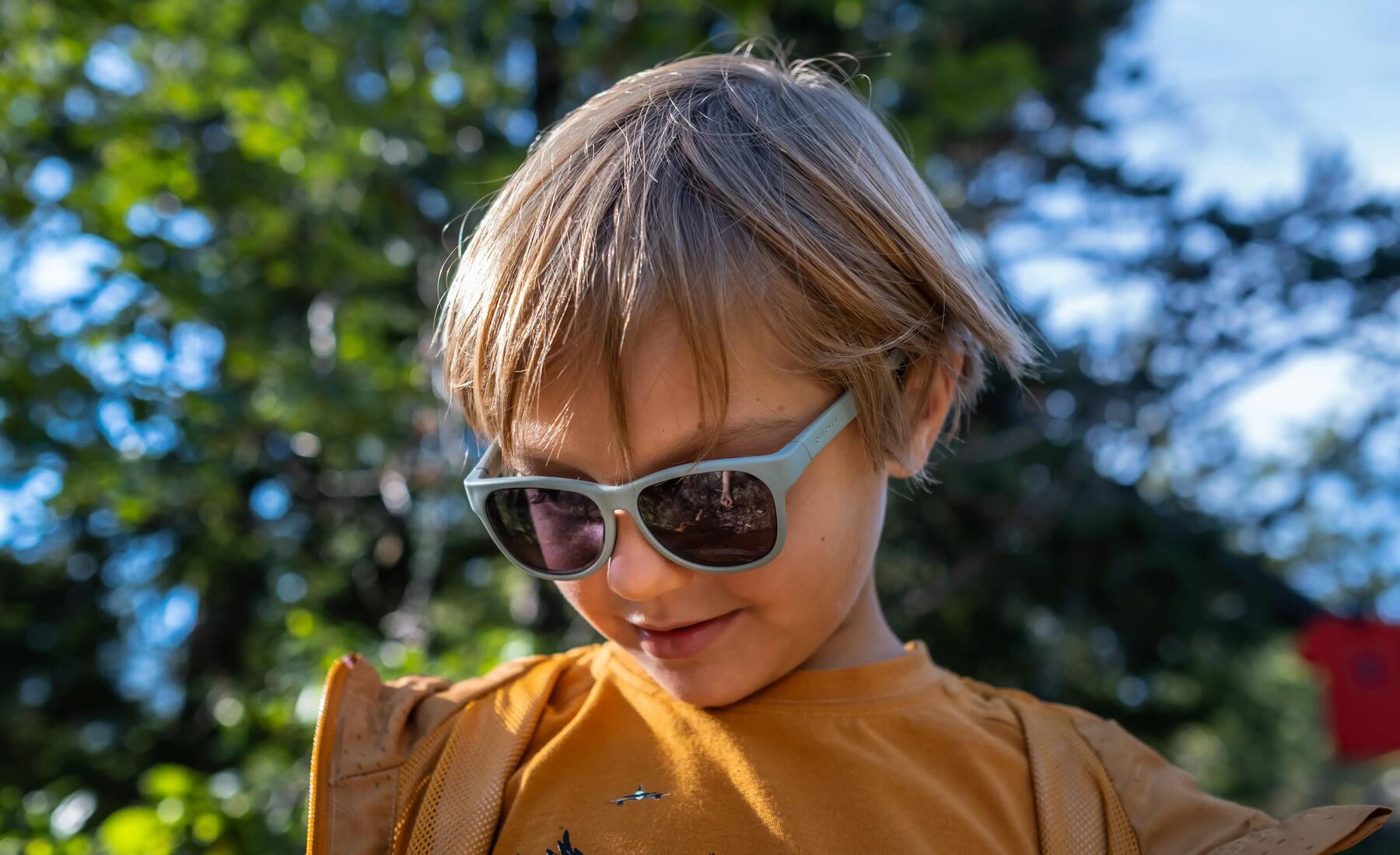 Comment choisir des lunettes de soleil bébé - Decathlon