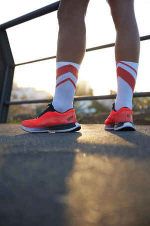 Run900 Mid-Calf Thick Running Socks - White/Red