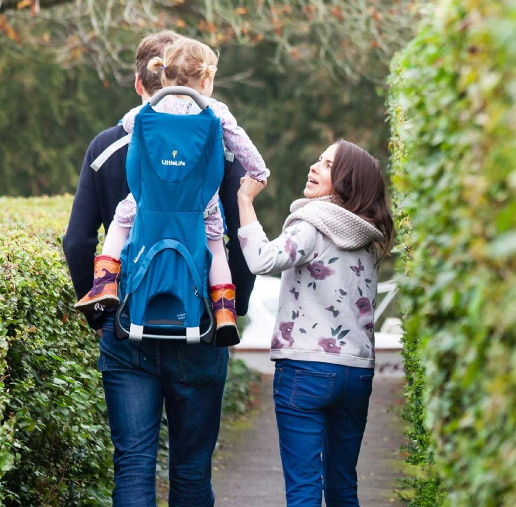 Porte-bébé randonnée : les modèles pour des balades en famille