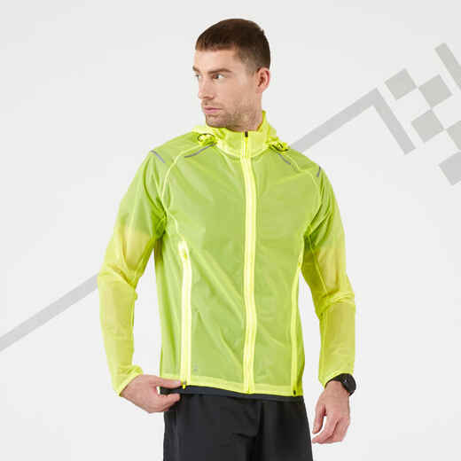 
      KIPRUN LIGHT SHOWERPROOF MEN'S RUNNING JACKET - YELLOW
  