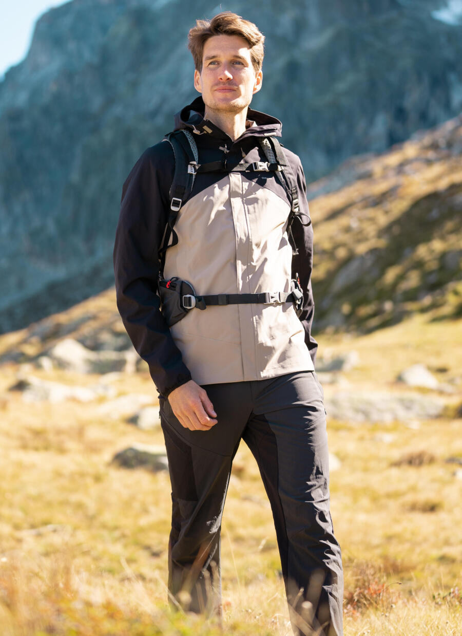 How to choose hiking trousers?