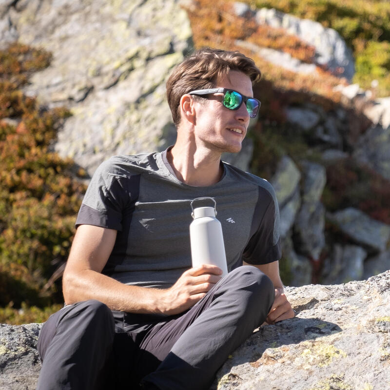 Nettoyer ses lunettes de soleil : guide simple pour une vision claire