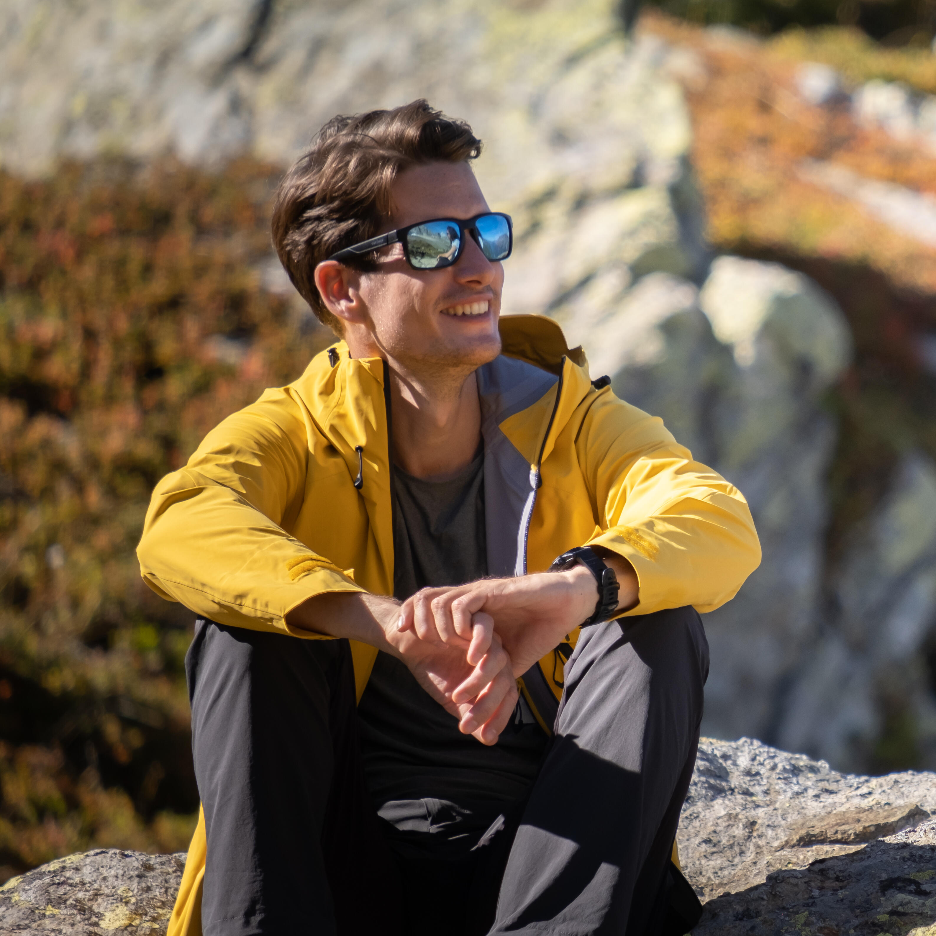 MH530 polarizing hiking sunglasses - Adults - black, Dark grey - Quechua -  Decathlon