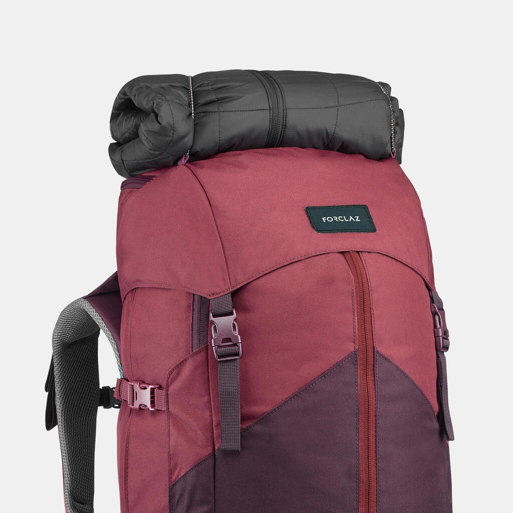 Sieviešu trekinga mugursoma “MT100 Easyfit”, 50 l ietilpība