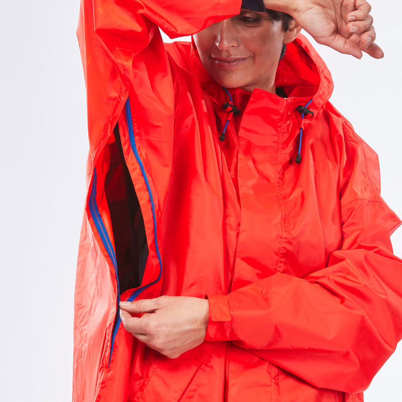 Poncho impermeable montaña y trekking máx. 30 litros Adulto Forclaz Trek 100