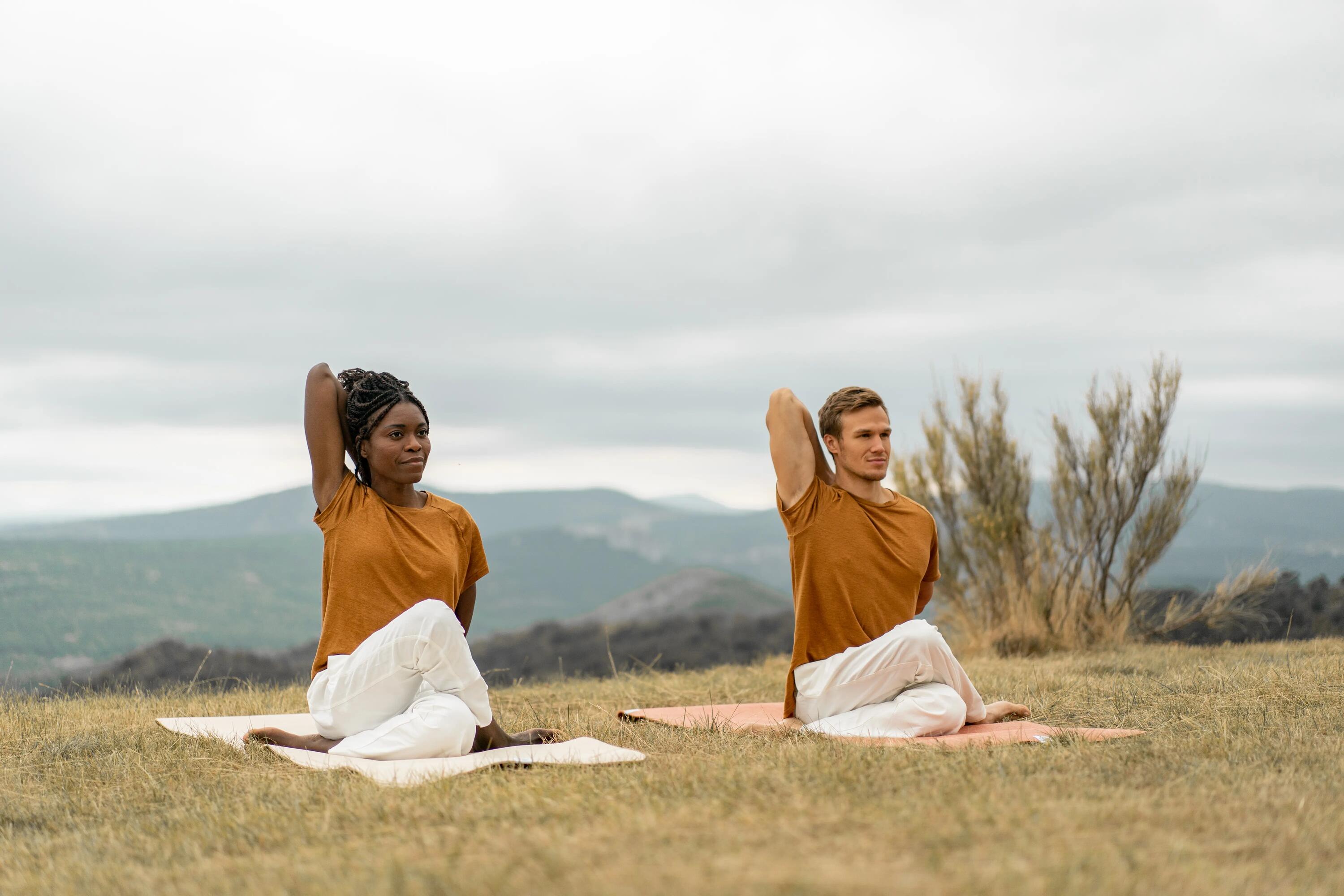 Gomukhasana – jak wykonać pozycję krowiego pyska w jodze?