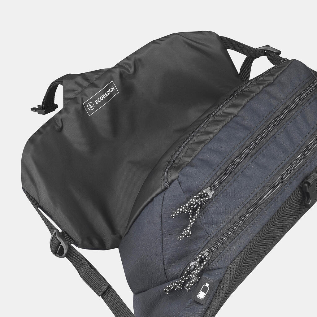 Crna torbica TRAVEL 7 l