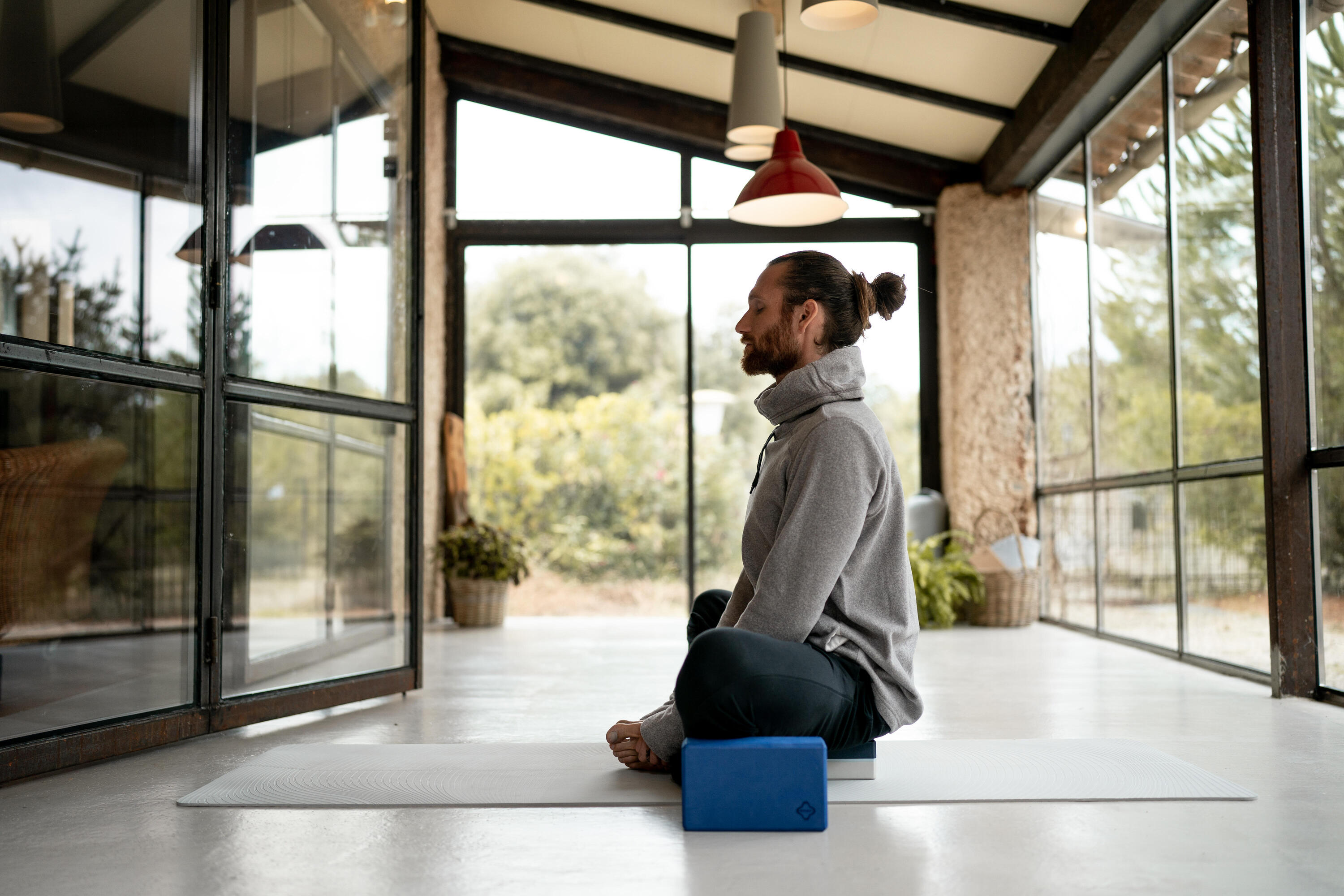 Men's Fleece Yoga Sweatshirt - Dark Grey 8/9