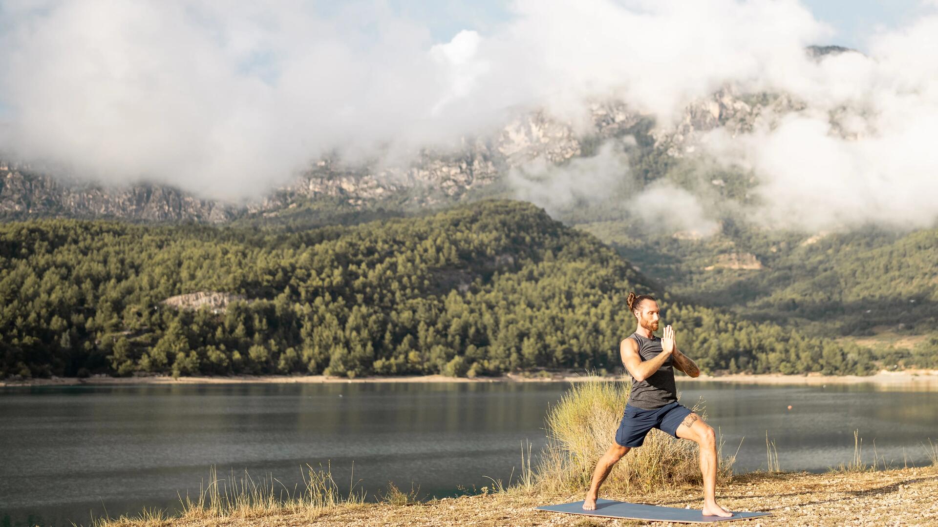 Ashtanga yoga posture débutant