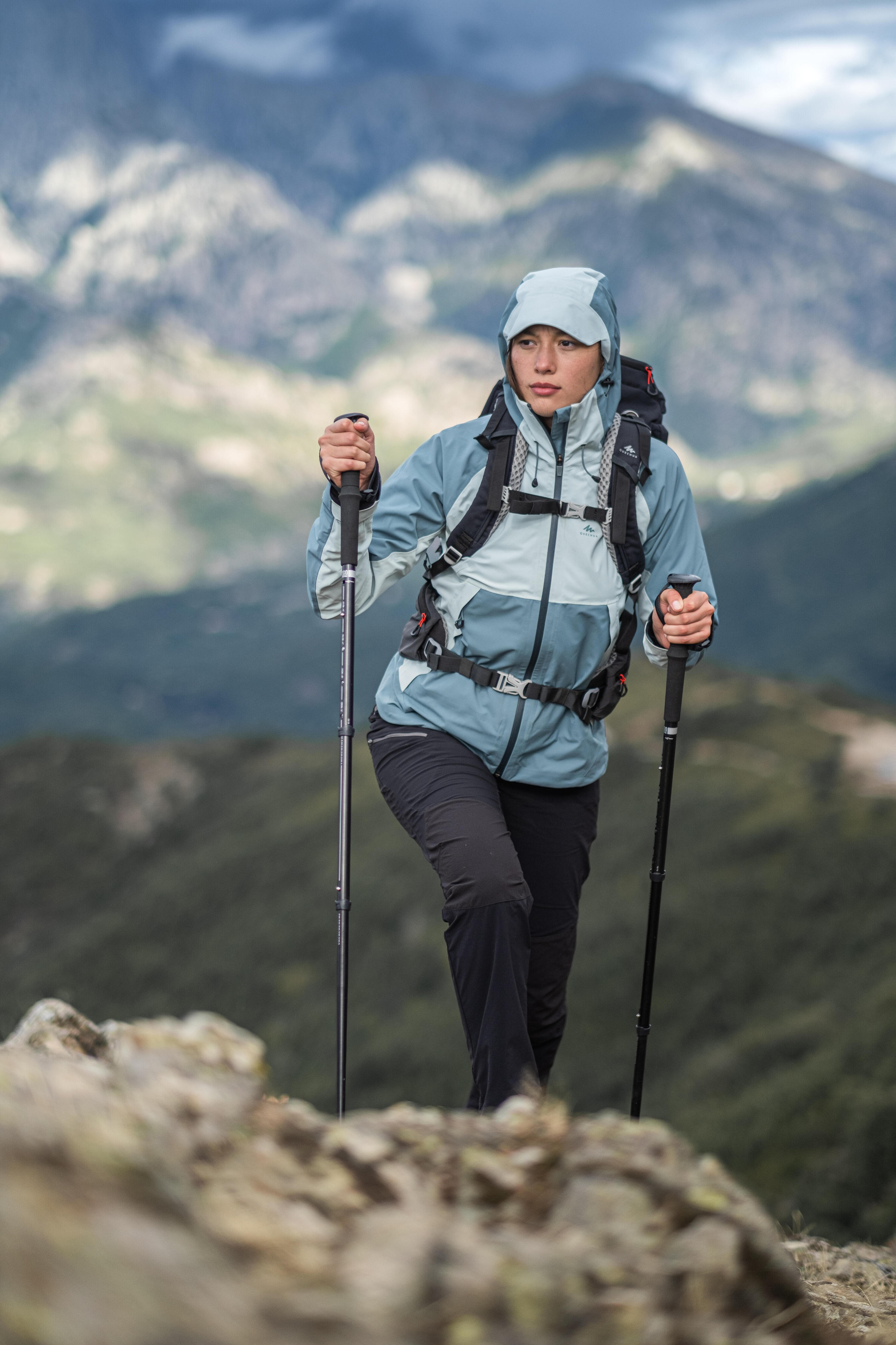 Women's Waterproof Mountain Walking Jacket - MH500 3/18