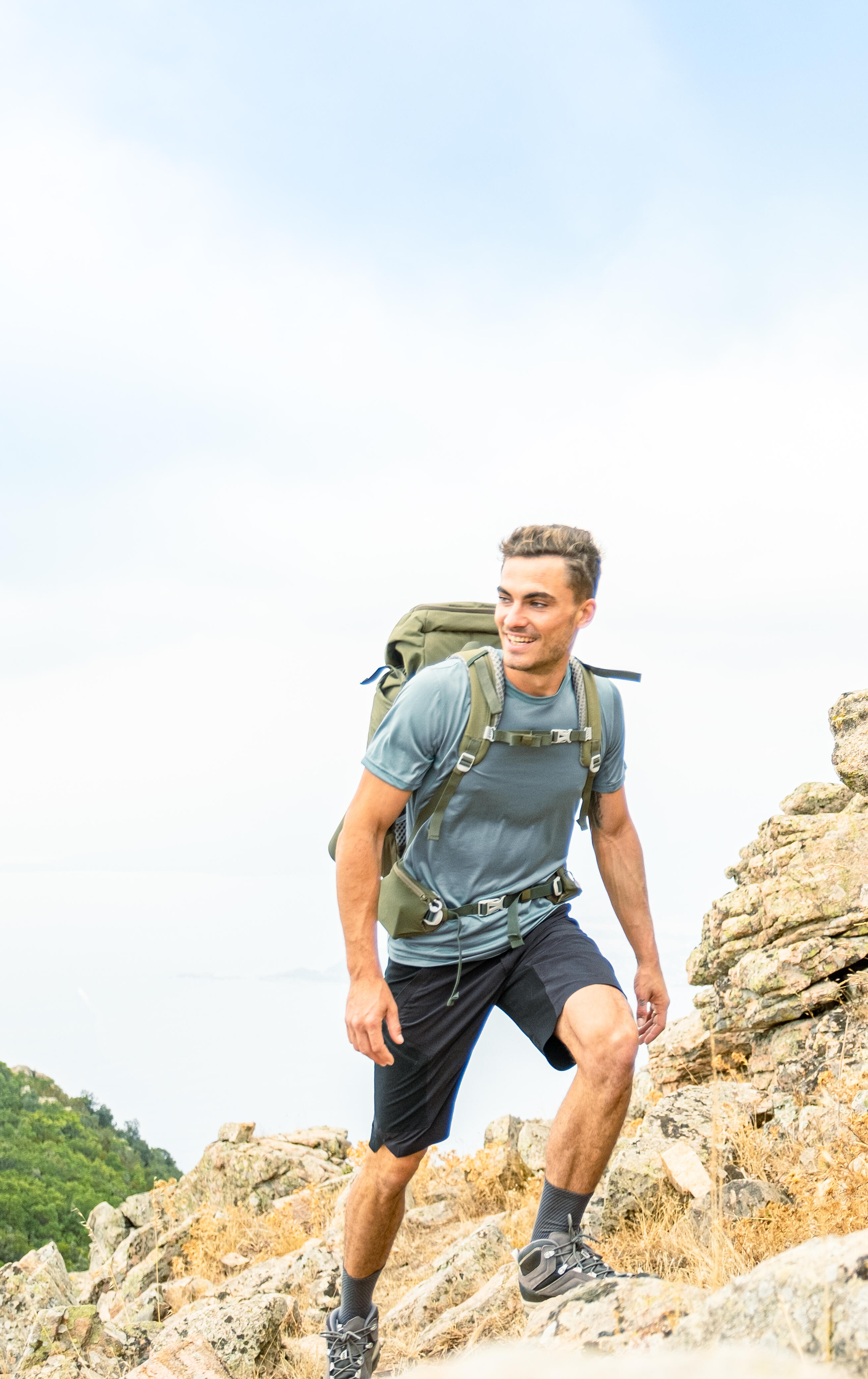 Camiseta de montana y trekking manga corta Hombre Quechua MH100 Decathlon